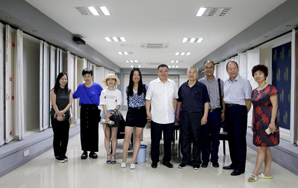湖州丝绸小镇协同创新服务站接受浙江日报和科技金融时报采访3.png